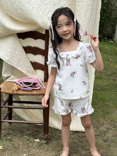 SHEIN Young Girl Mesh Floral Digital Printed Ruffle Top And Shorts Set