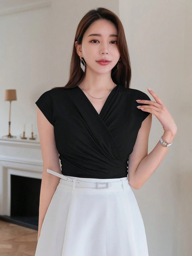 Women's Summer Solid Color V-Neck Crossed Pleated Slim Fit T-Shirt