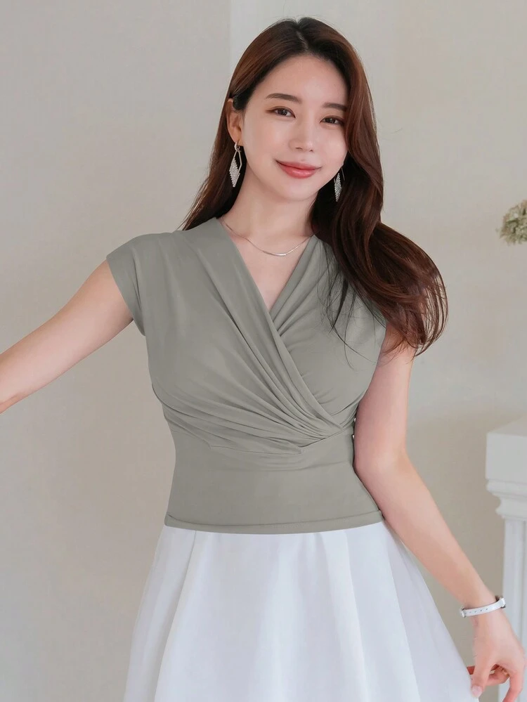 Women's Summer Short Sleeve V-Neck Cross Draped Pleated T-Shirt