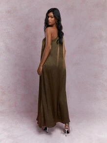 MISSGUIDED Gestructureerde satijnen maxi-jurk met één schouder en metalen ringdetail