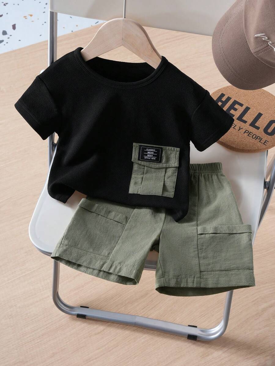 SHEIN Playful Pals 男婴休闲工装口袋设计 T 恤和短裤套装，夏季服装