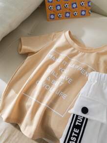 SHEIN Baby Boy/Girl Street Style Letter Printed Workwear Pocket Decorated Color Block Buckle Round Neck Short Sleeve T-Shirt And Shorts Set - Khaki - View 13
