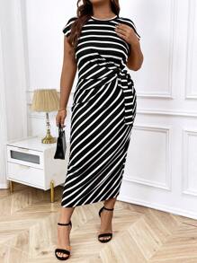 SHEIN LUNE 大尺碼女士條紋印花簡約日常裙 - 黑與白 - 查看 1