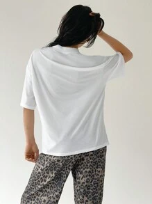 SHEIN EZwear Loose Fit V-Neck T-Shirt With Team Print - White - View 2