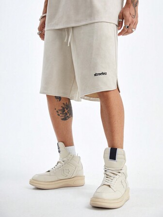 Manfinity RebelGame Men's Loose Fit Straight Knit Shorts With Printed English Pattern, Suitable For Summer