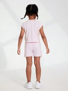 SHEIN 2pcs/Set Girls Casual Loose Round Neck T-Shirt And Pocket Shorts, Sports Outfit, Moisture Wicking, Suitable For Spring And Summer