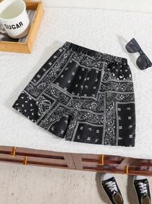 SHEIN 年輕男孩夏季經典巴黎圖案設計時尚休閑短褲，舒適多用途服飾適合戶外活動、假期、街頭風格和派對。 - 彩色 - 查看 2