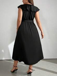 SHEIN Clasi Vestido largo de fiesta de talla grande con cuello en V, detalle de volantes y unicolor para mujer - Negro - Ver 3