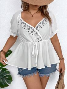 Calvaya Camisa de manga corta con cuello en forma de corazón y estampado gráfico para tallas grandes, casual para el verano