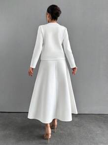 RueChic 白色兩件式夾克和裙子套裝 - 白色 - 查看 2