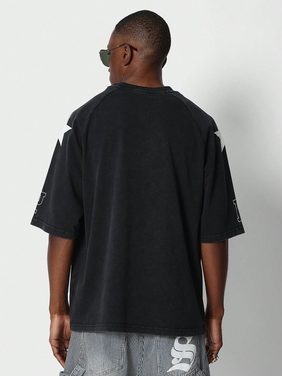 SUMWON Raglan Tee With Star And Number Graphic Print
