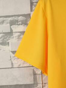 Manfinity Dauomo Men's Summer Earphone Printed Round Neck Short Sleeve Casual T-Shirt - Yellow - View 5