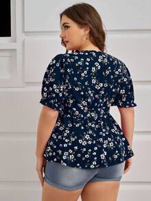 SHEIN Clasi Plus Size V-Neck Cross Wrap Belted Short Sleeve Shirt For Summer - Multicolor - View 2