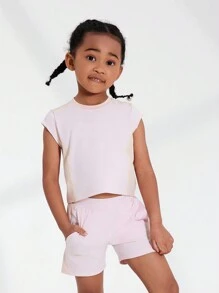 SHEIN 2pcs/Set Girls Casual Loose Round Neck T-Shirt And Pocket Shorts, Sports Outfit, Moisture Wicking, Suitable For Spring And Summer
