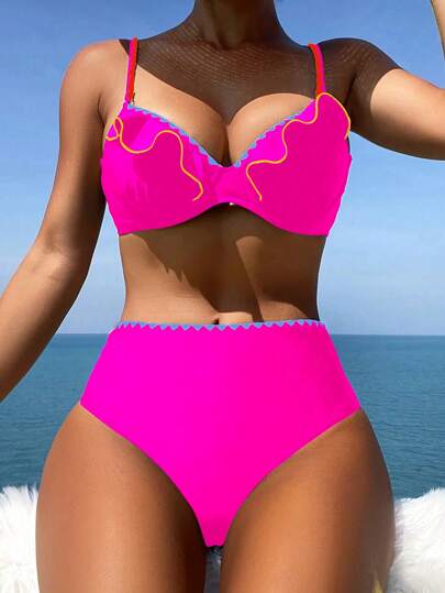 SHEIN Swim Conjunto de bikini de verano para mujer con decoración floral y diseño empalmado con ribete de volantes para dobladillo