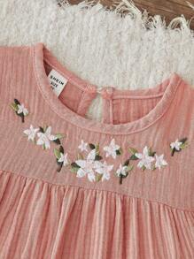 SHEIN Vintaside Kids Trẻ Cô gái Mùa hè Thêu hoa Áo sơ mi Với Textured Chất vải , Tròn Đường viền cổ áo Và Tay áo ngắn - Hồng - Xem 4