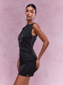 MISSGUIDED 緞面無袖緊身迷你裙 - 黑色 - 查看 1