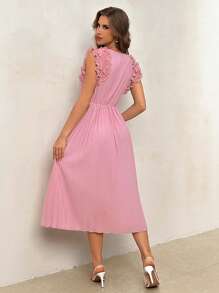 SHEIN Privé Vestido elegante y romántico para uso diario de mujer, para citas, de verano con ribete de volantes en el borde, cuello en V, cintura plisada y sin mangas en longitud media