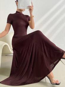 Modelyn Women's Solid Color Simple Daily Short Sleeve Dress - Coffee Brown - View 4