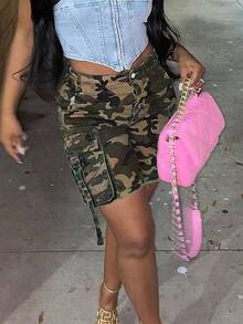 Women's Loose Straight Cut Camouflage Y2K Denim Shorts With Multiple Pockets - Khaki - View 2