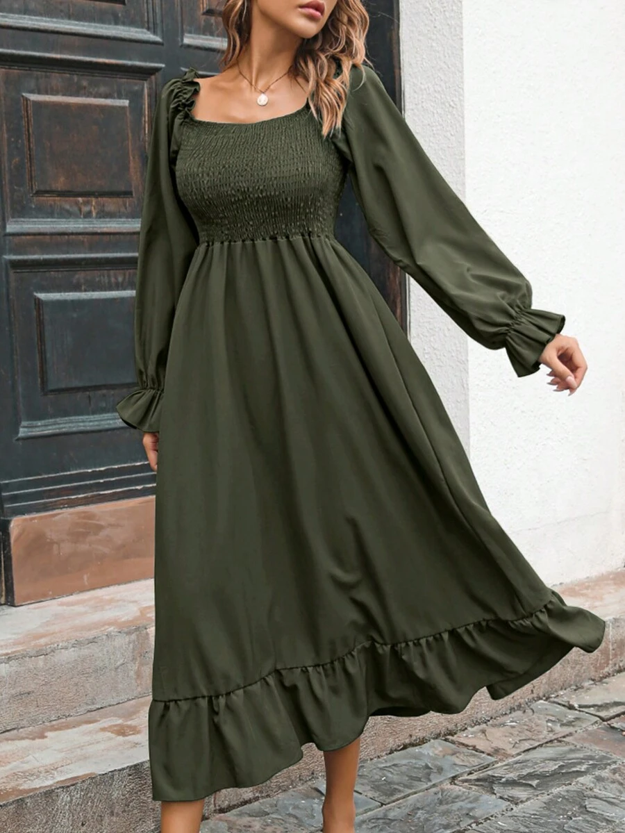 Autumn Smocked Square Neck Flared Dress | Boho Bell Sleeve Ruffle Hem Midi | Casual Elegant Solid Color - 軍綠色 - 查看 1