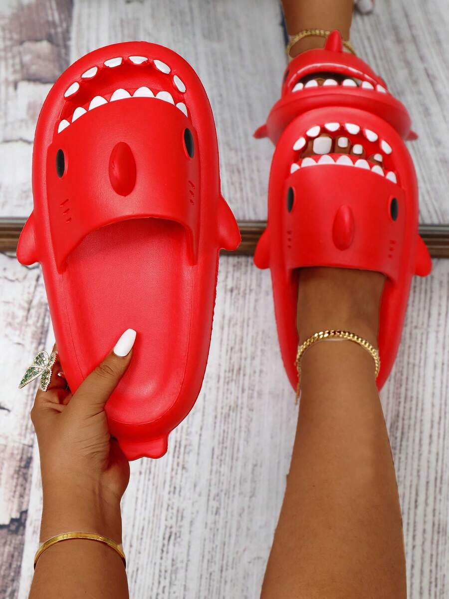 Chanclas de plástico integrado con imagen de tiburón modernas y divertidas con suela gruesa - Rojo - Ver 1