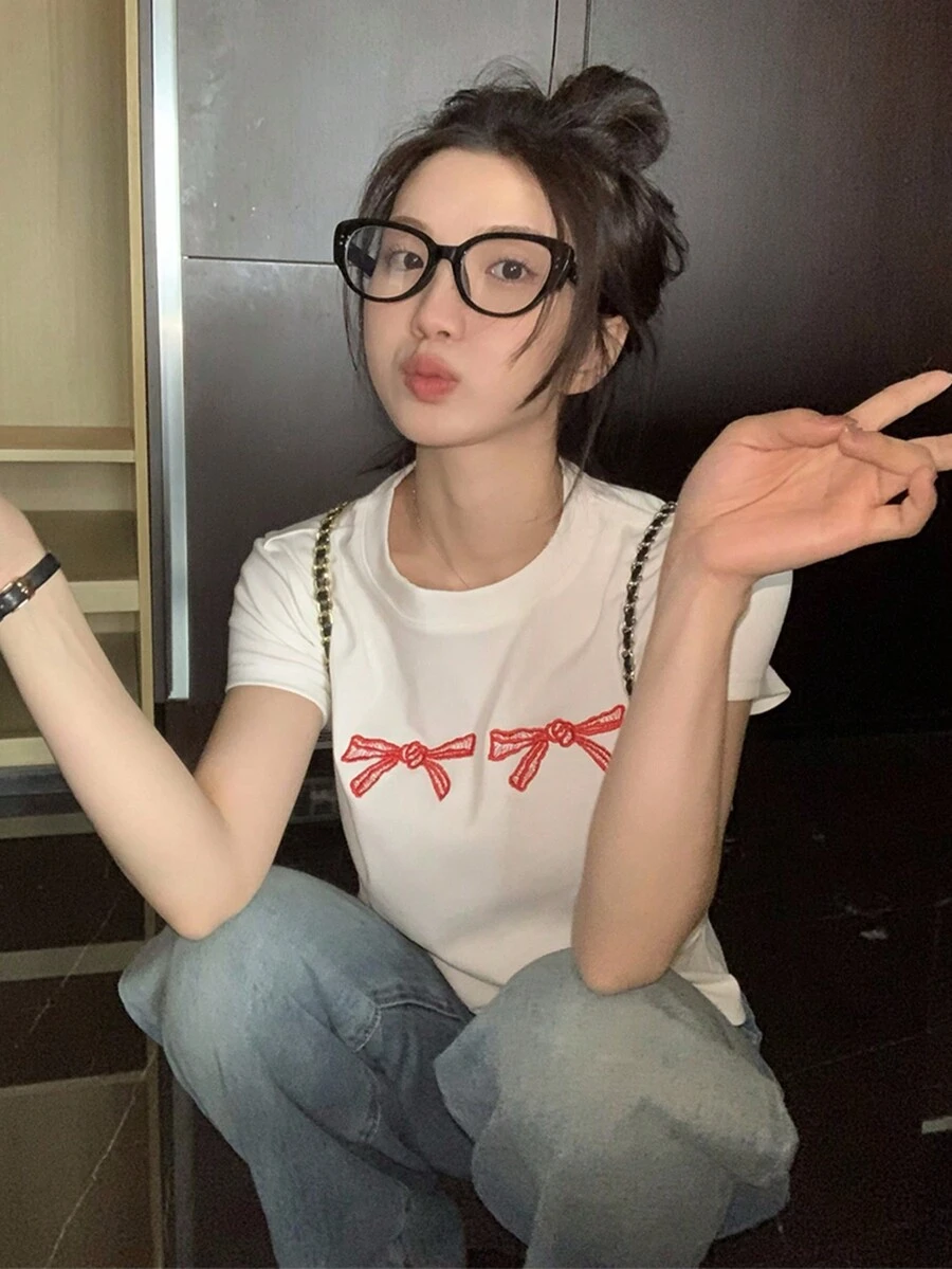 蝴蝶刺繡圓領短袖休閒T恤 - 白色 - 查看 1