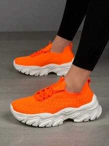 時尚輕便防滑防臭女運動鞋，適用於旅遊、運動、攀登