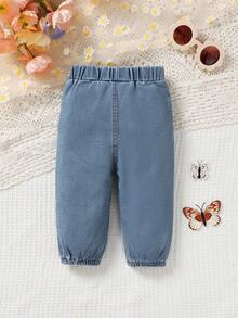 可愛的花朵和彩虹圖案捲邊牛仔褲，適合寶寶女孩 - 淺色水洗藍 - 查看 2