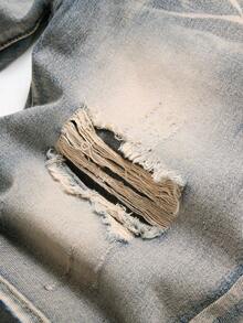 Pantalones cortos de mezclilla para hombre de ajuste delgado y pierna recta con bloqueo de color desgastado - Azul lavado medio - Ver 4