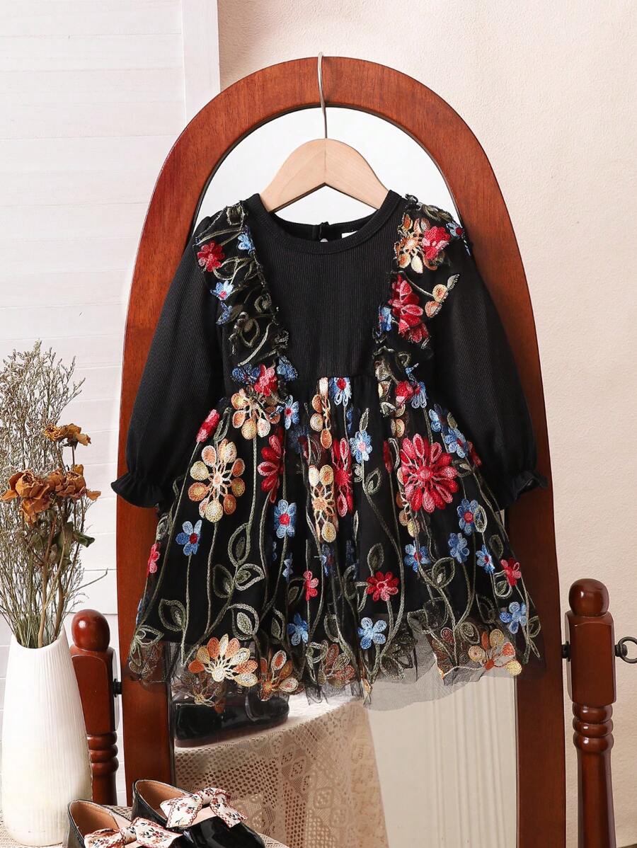 Novo Vestido de Bebê Menina Bordado Elegante Vintage Fofo com Acabamento Franzido e Fechamento de Botão nas Costas, Primavera e Outono - Multicolorido - Visão 1