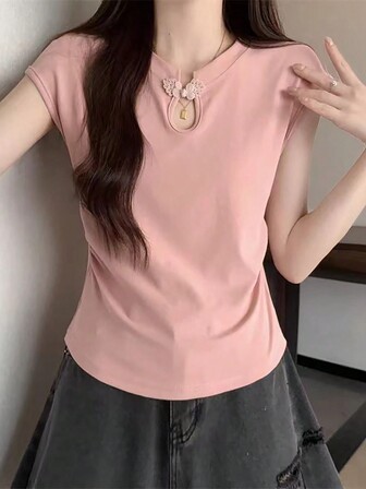 女士夏季蝙蝠短袖T恤，帶扣裝飾，休閒風格