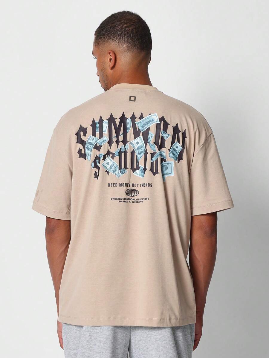 SUMWON Camiseta de manga corta con ajuste regular con estampado gráfico de dólar gótico - Caqui - Ver 1