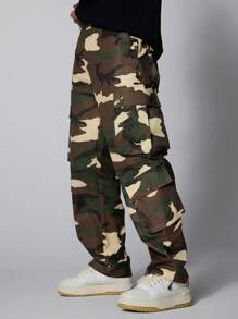 Manfinity Hypemode Men's Camouflage Loose Fit Cargo Pants - Army Green - View 4