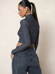 MISSGUIDED Stand Collar Fitted Long Sleeve T Shirt - Grey - View 2