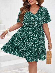 SHEIN VCAY Vestido de verano plus con estampado floral delicado y dobladillo con ribete de volantes - Verde Oscuro - Ver 4