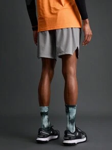 Manfinity Sport Polished Freund Stil Herren Lässig Sport Shorts mit Buchstaben-Muster Taschen, graue Shorts