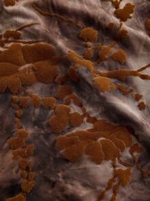 ROMWE Hippie 復古花卉絨布染色女式半透明網眼斜肩束腰上衣 - 棕色 - 查看 3