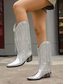 بوت نسائية بكعب متوسط مربعة الأصبع مزينة بشراريب ذات طبقتين، موضة وراحة، تناسب ارتداؤها مع الكنزات، بوت فارس عصرية، بوت غربية متوسطة الساق، بوت كاوبوي، موسم الخريف/الشتاء 2025 - فضي - مشاهدة 5