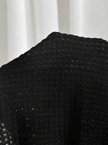 SHEIN ICON Atasan Bandeau Slim Fit dengan Detail Rumbai dan Hem Segitiga dari Kain Bertekstur untuk Wanita Ukuran Plus - Hitam - View 7
