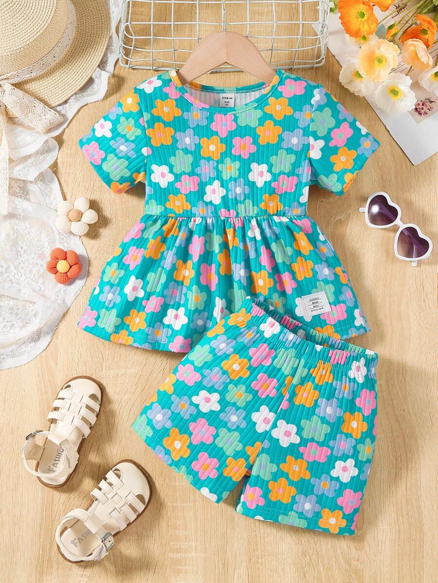 SHEIN 年轻女孩花卉印花短袖圆领上衣和短裤套装 - 綠色 - 查看 1