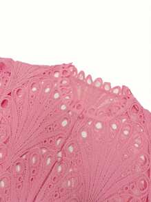 Zolique Blus Lengan Bergelombang dengan Detail Lubang untuk Pakaian Musim Panas dan Gugur untuk Wanita - Hot Pink - View 4
