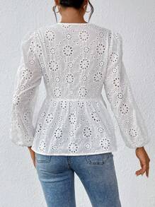 SHEIN Essnce Camisa de verano con botones bordados y vaciados con corbata de lazo - Blanco - Ver 2