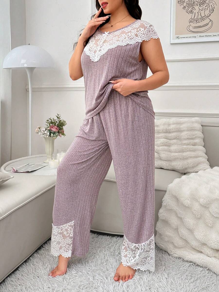 Conjunto de pijama de talla grande para mujer con paneles de textura, encaje, mangas de gorra y pantalones