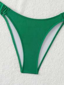 SHEIN Swim Ensemble de bikini unicolore pour femmes avec une connexion plissée en cercle pour la plage d'été