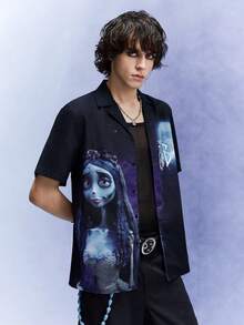 ROMWE MEN Corpse Bride | ROMWE 男士卡通人物与字母印花翻领短袖衬衫，夏季 - 藏蓝色 - 查看 6
