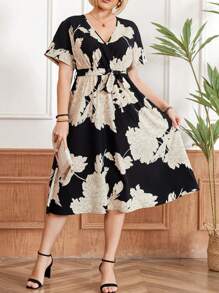 大尺碼夏季優雅花卉印花束腰連衣裙 - 黑色 - 查看 6