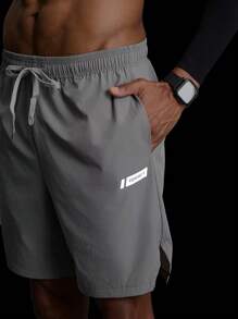 Manfinity Sport Polished Freund Stil Herren Lässig Sport Shorts mit Buchstaben-Muster Taschen, graue Shorts