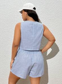 SHEIN EZwear 大码夏季休闲条纹背心短裤套装，适合毕业季、返校季、秋冬季教师穿着。
