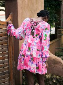 Maija 女士露背 V 领花卉印花雪纺迷你巡航度假连衣裙，优雅粉色和酒红色 - 粉色 - 查看 3